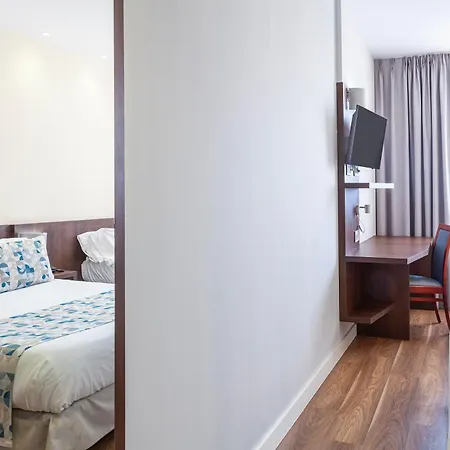 Olympia Universidades 3*