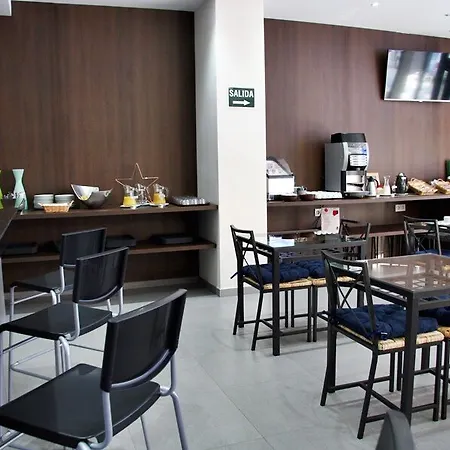 Hotel Olympia Universidades 3*