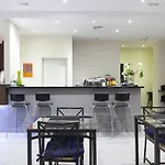 Отель Olympia Universidades 3*