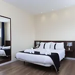 Отель Olympia Universidades 3*