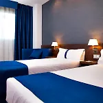 Отель Olympia Universidades 3*