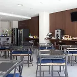 Отель Olympia Universidades Валенсия