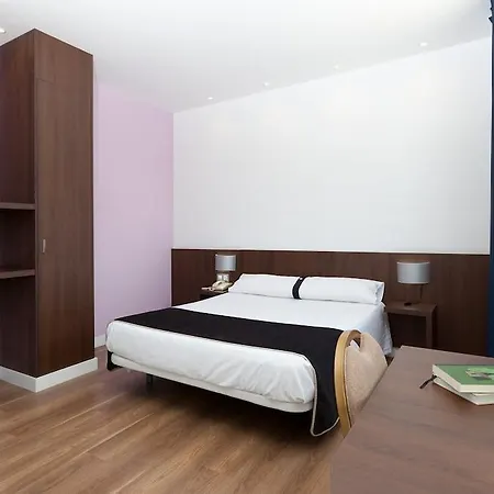 Olympia Universidades Hotel 3*