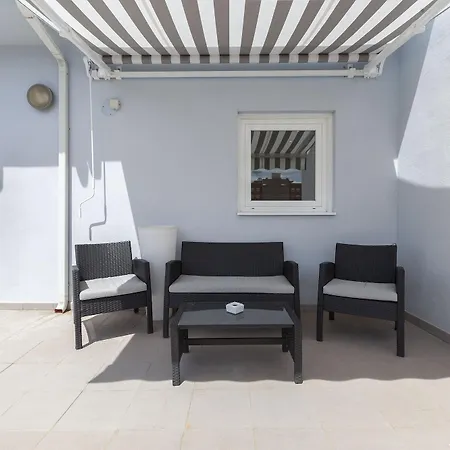 Hotel Olympia Universidades 3*