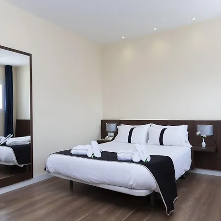 Hotel Olympia Universidades 3*